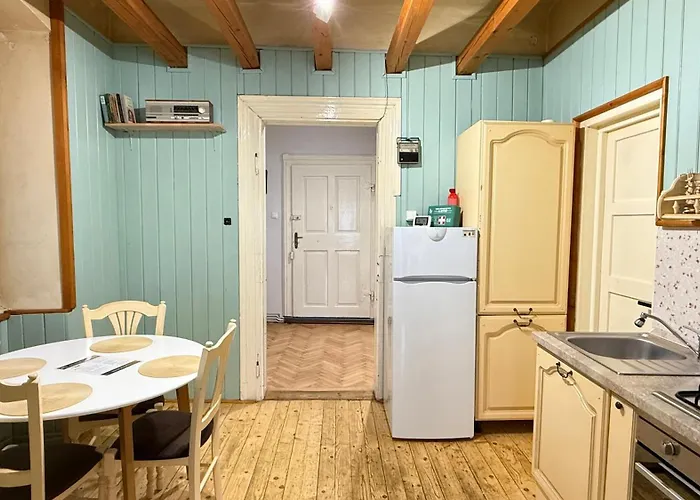 Ultracentral Vintage Black Church View Steps Away From Piata Sfatului Apartment Brasov